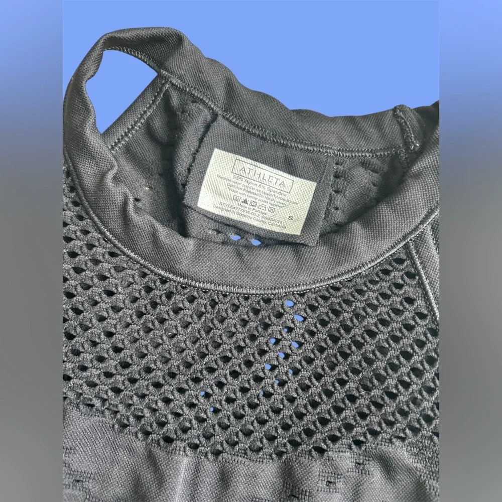 Athleta Black Sleeveless Performance Tank - Picture 2 of 4